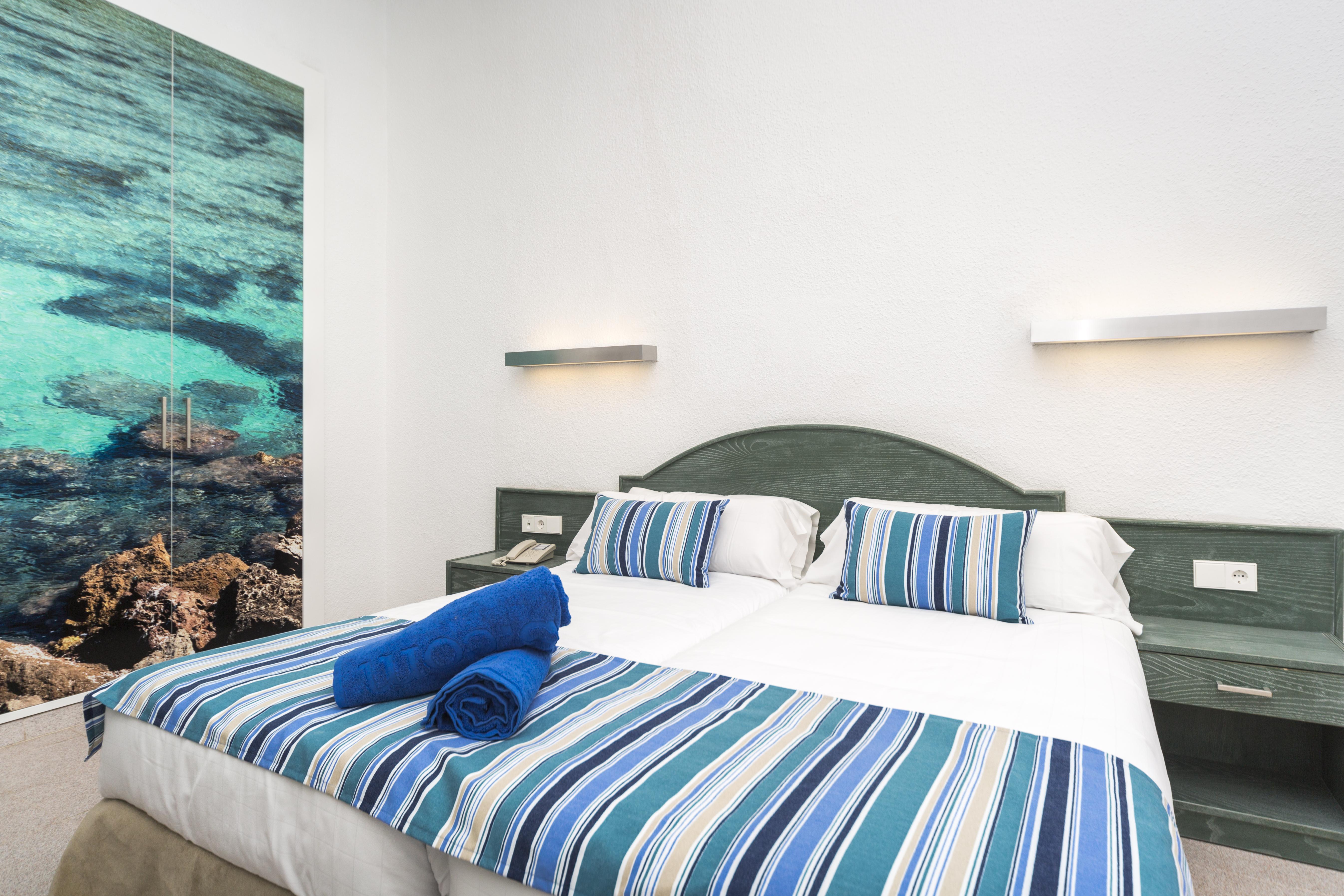 Globales Cala'N Blanes Hotel Cala'N Blanes  Exterior photo