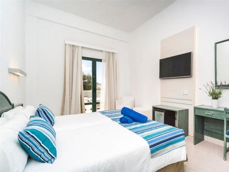 Globales Cala'N Blanes Hotel Cala'N Blanes  Exterior photo